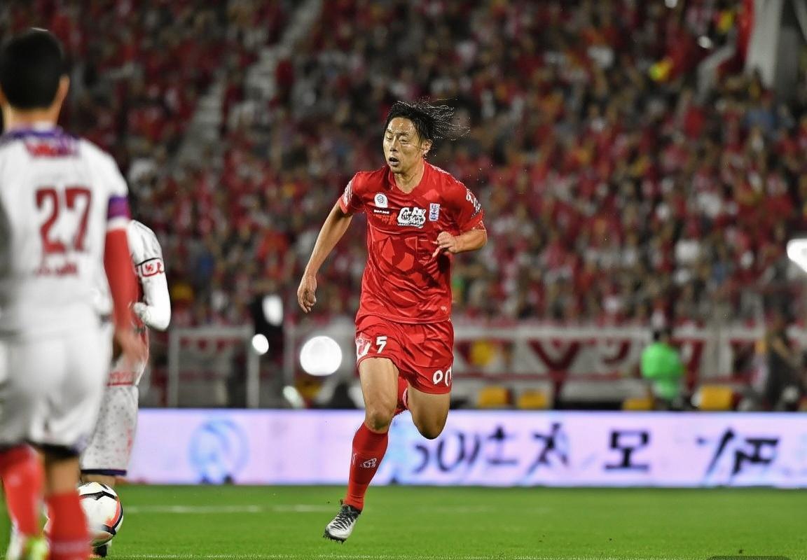 2019鹿岛鹿角逆转大阪樱花：经典对决战术解析与精神传承(图3)