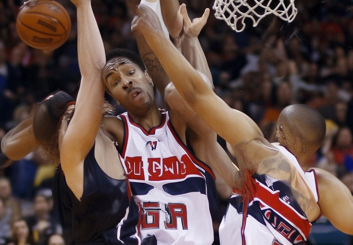 篮球对决激情战：巴特勒奇才之战高光回顾